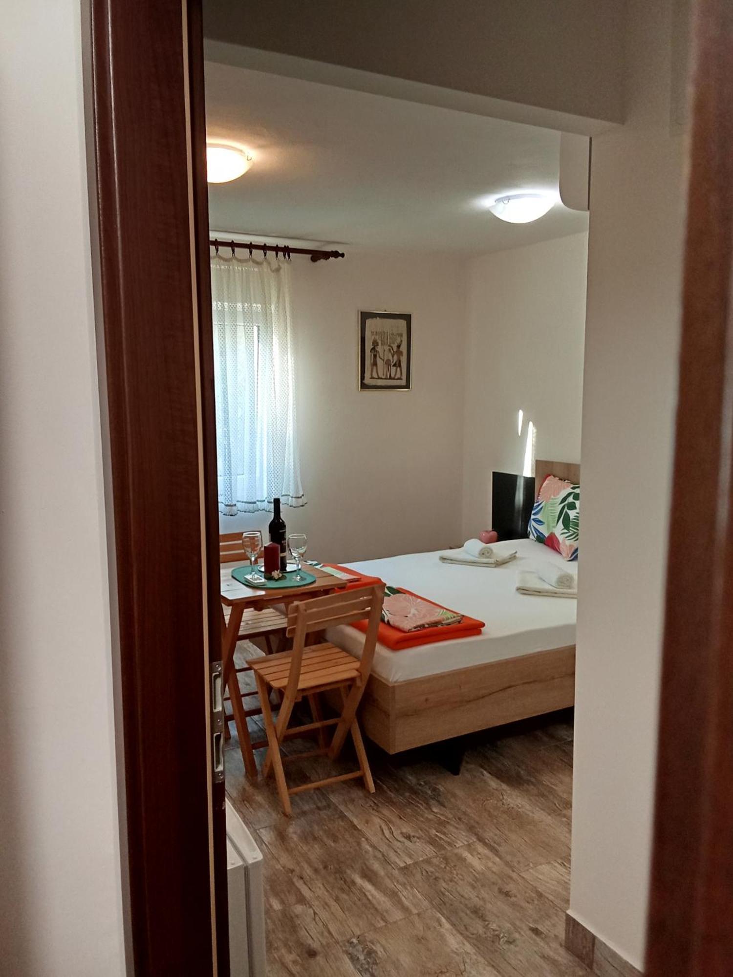Apartments And Rooms Bova Башка Екстер'єр фото
